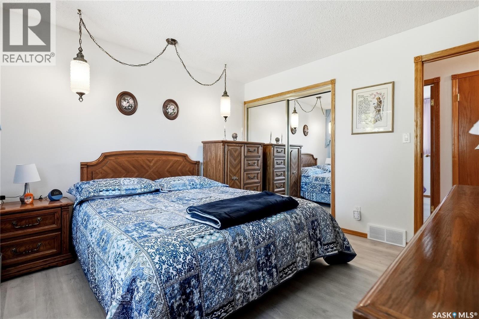 3355 Fairlight Drive, Saskatoon, Saskatchewan  S7N 4M1 - Photo 20 - SK037140