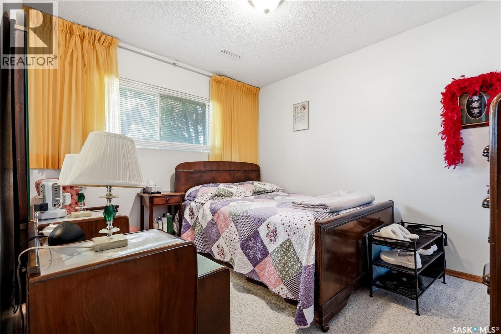 3355 Fairlight Drive, Saskatoon, Saskatchewan  S7N 4M1 - Photo 31 - SK037140