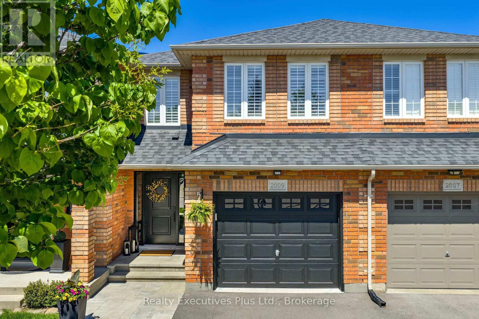 2009 ERIKA COURT, Oakville, Ontario