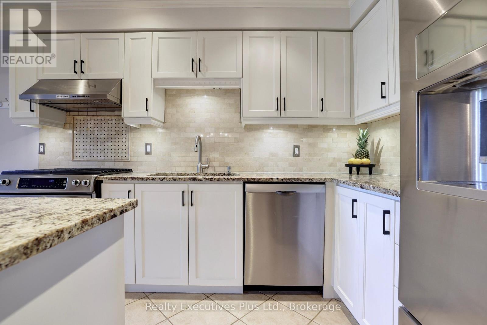 2009 Erika Court, Oakville, Ontario  L6M 4R4 - Photo 13 - W13175270