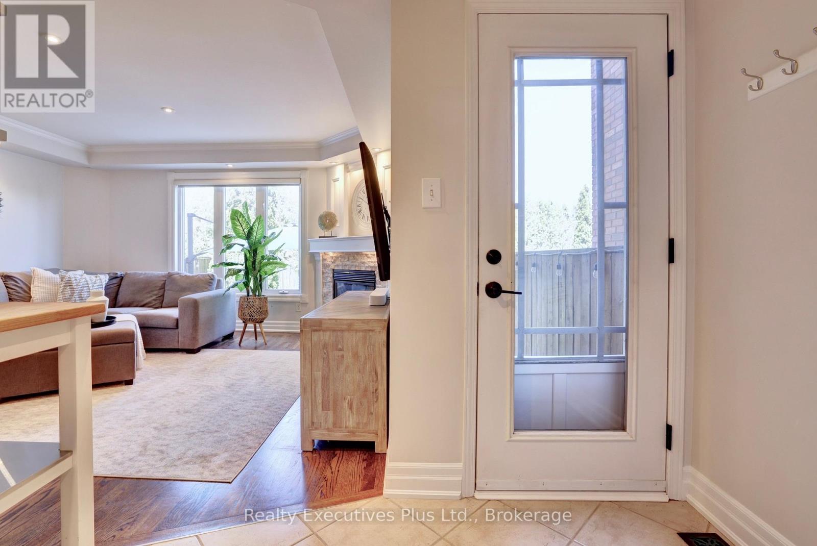 2009 Erika Court, Oakville, Ontario  L6M 4R4 - Photo 14 - W13175270