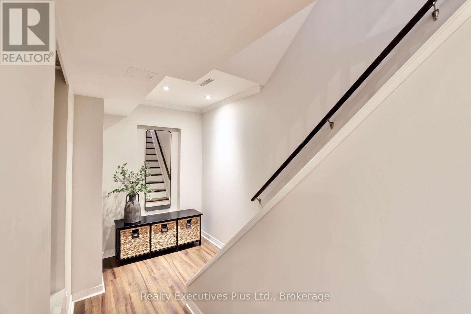 2009 Erika Court, Oakville, Ontario  L6M 4R4 - Photo 30 - W13175270