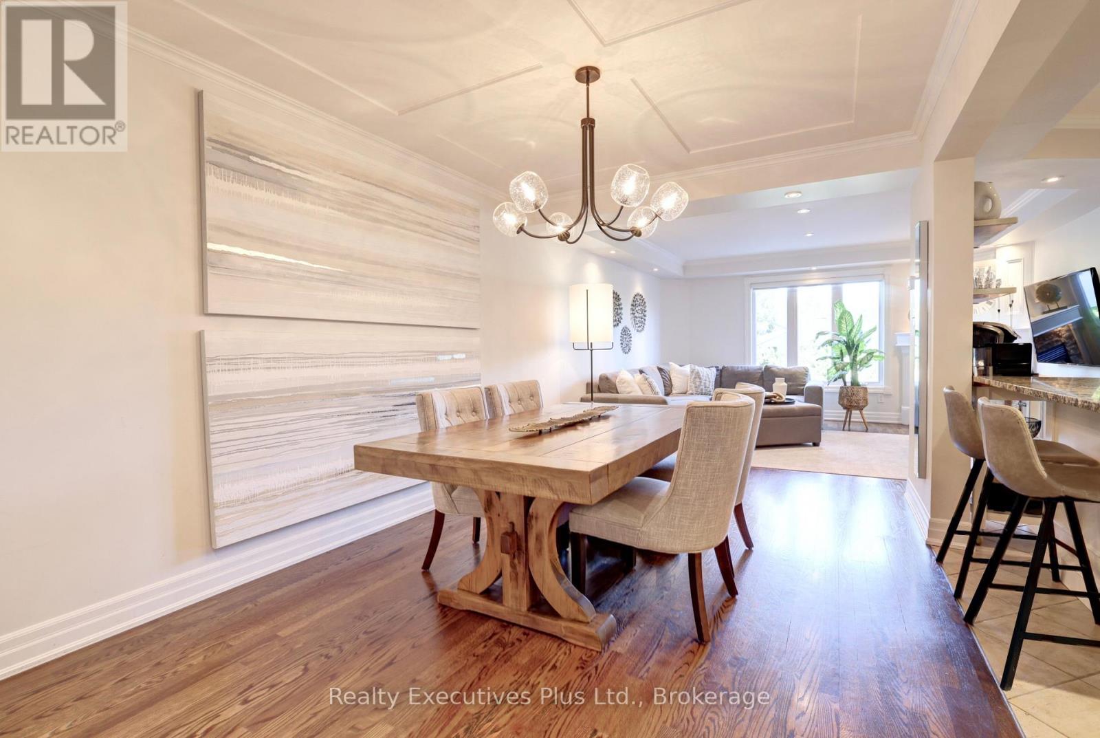 2009 Erika Court, Oakville, Ontario  L6M 4R4 - Photo 6 - W13175270