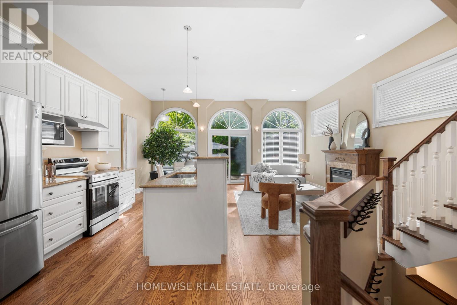 176 Rumsey Road, Toronto, Ontario  M4G 1P5 - Photo 8 - C13175058