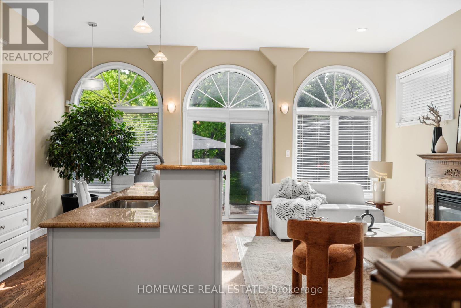 176 Rumsey Road, Toronto, Ontario  M4G 1P5 - Photo 9 - C13175058
