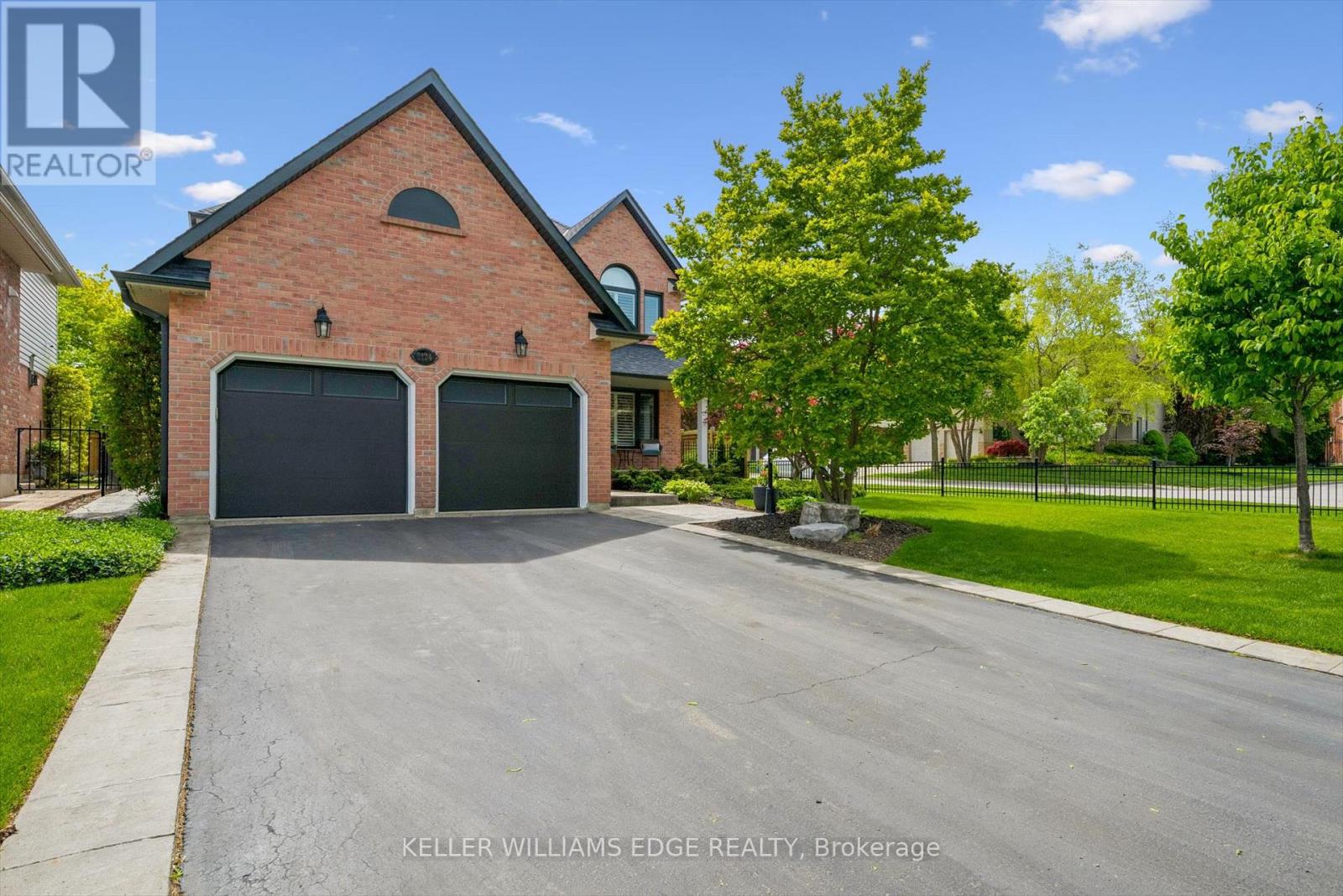 2124 Kevin Crescent, Burlington, Ontario  L7M 4E3 - Photo 2 - W13174664