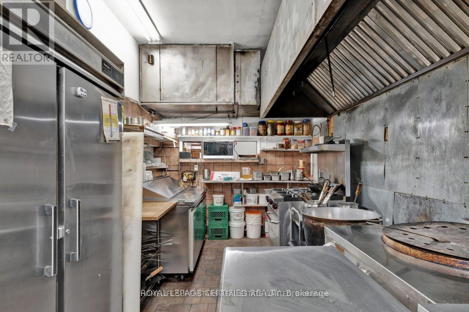 3007 Lake Shore Boulevard W, Toronto, Ontario  M8V 1K2 - Photo 7 - W13174692