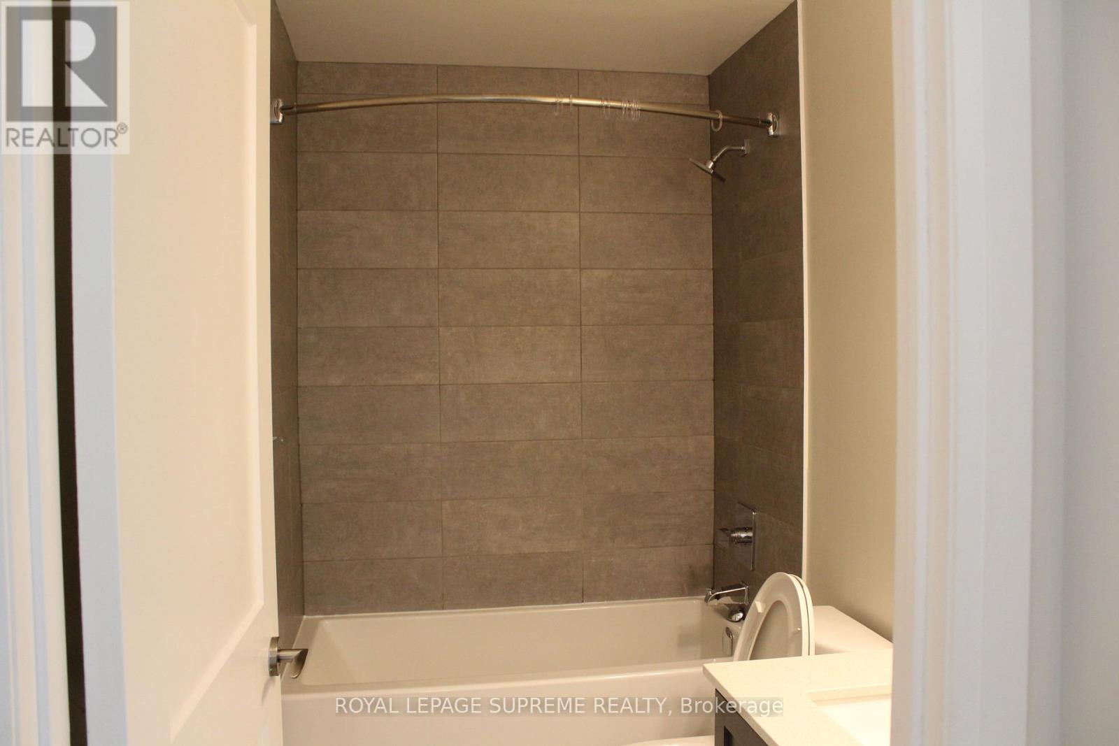 606 - 15 Lynch Street, Brampton, Ontario  L6W 2Z8 - Photo 3 - W13174778