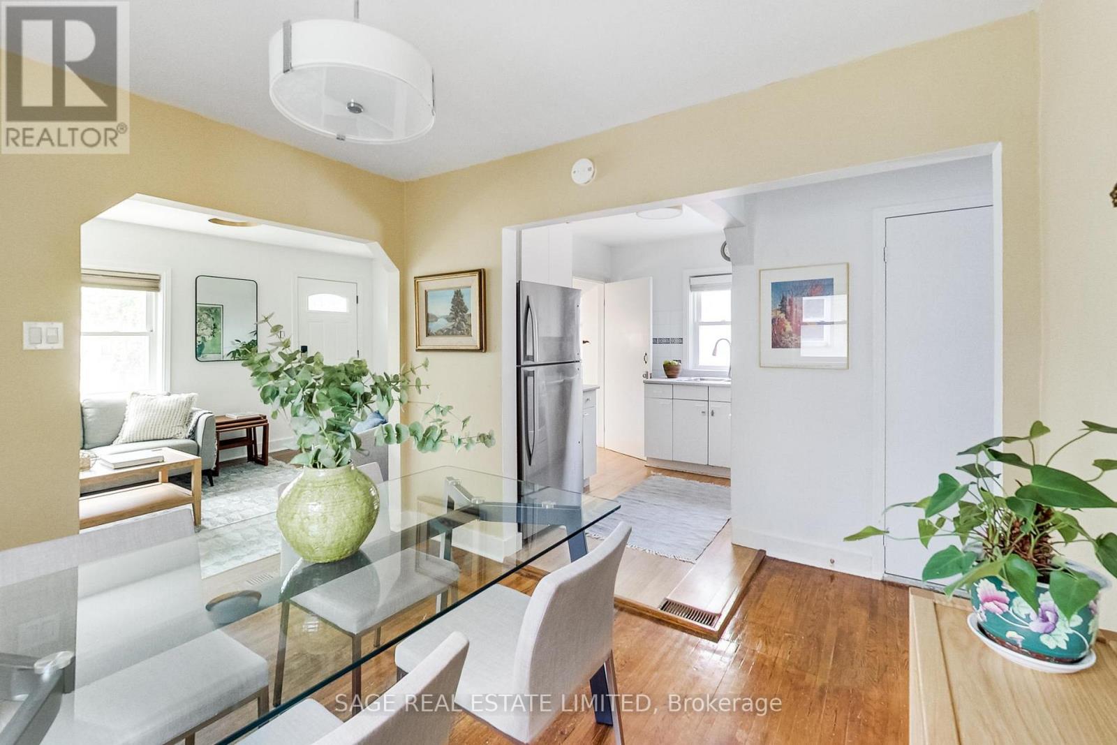 35 Blakley Avenue, Toronto, Ontario  M6N 3Y4 - Photo 13 - W13174828