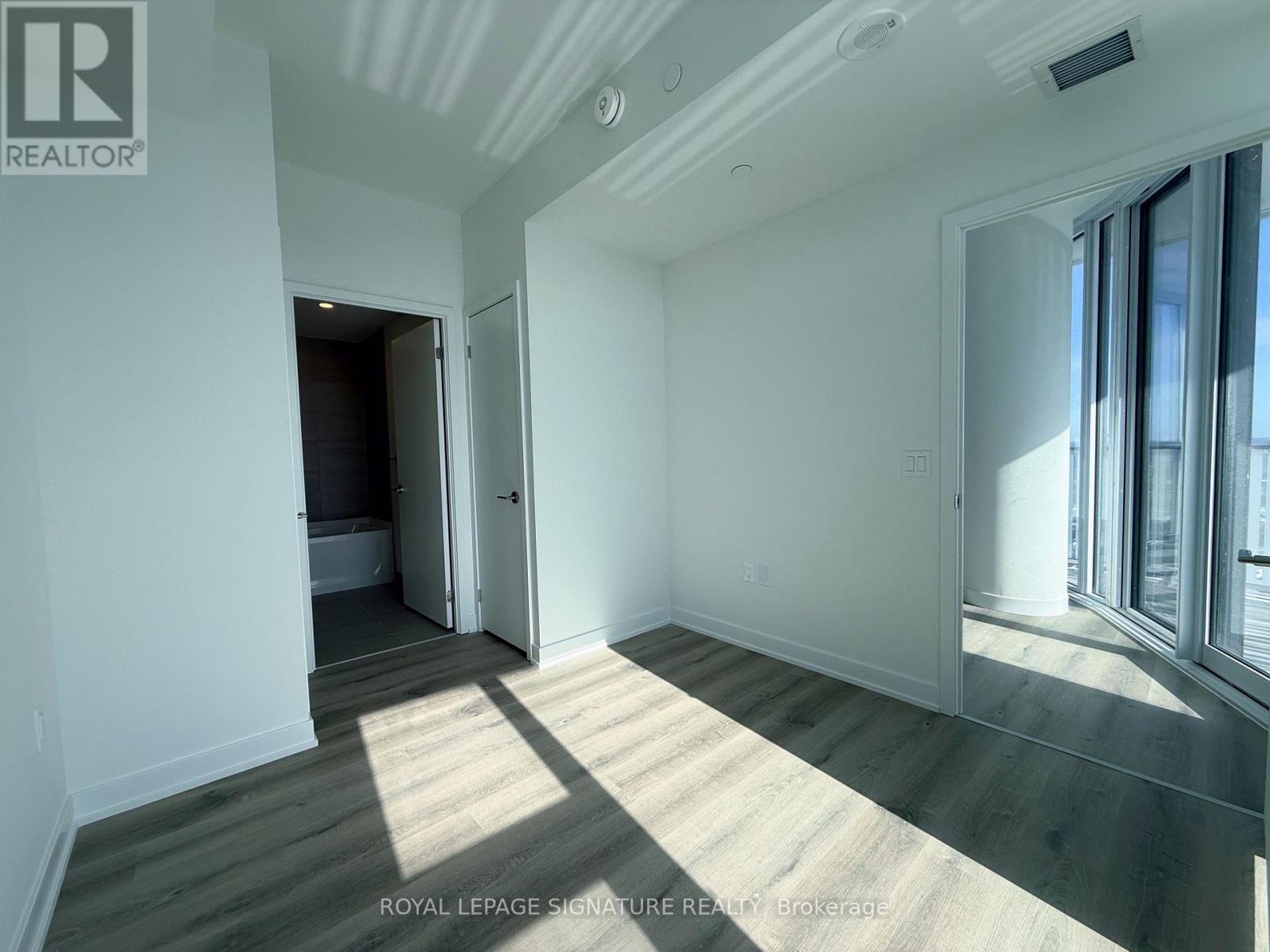1911 - 1 Fairview Road E, Mississauga, Ontario  L5A 4C6 - Photo 13 - W13174842