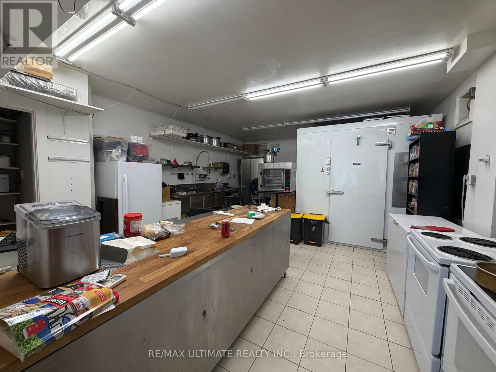 1097 Lakeshore Road E, Mississauga, Ontario  L5E 1E8 - Photo 7 - W13174898