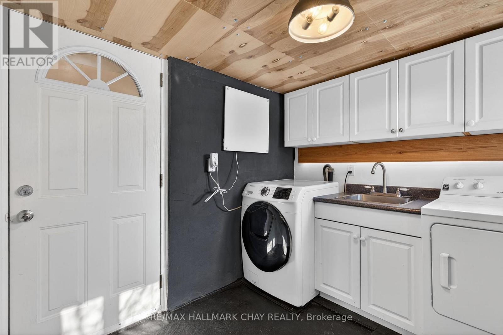 Lower - 45 Caledonia Road, Toronto, Ontario  M6E 4S3 - Photo 4 - W13174904