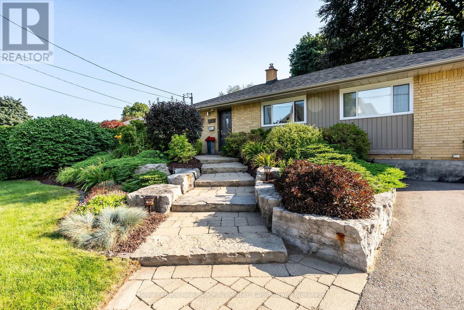 2176 Florian Road, Mississauga, Ontario  L5A 2M4 - Photo 1 - W13175034