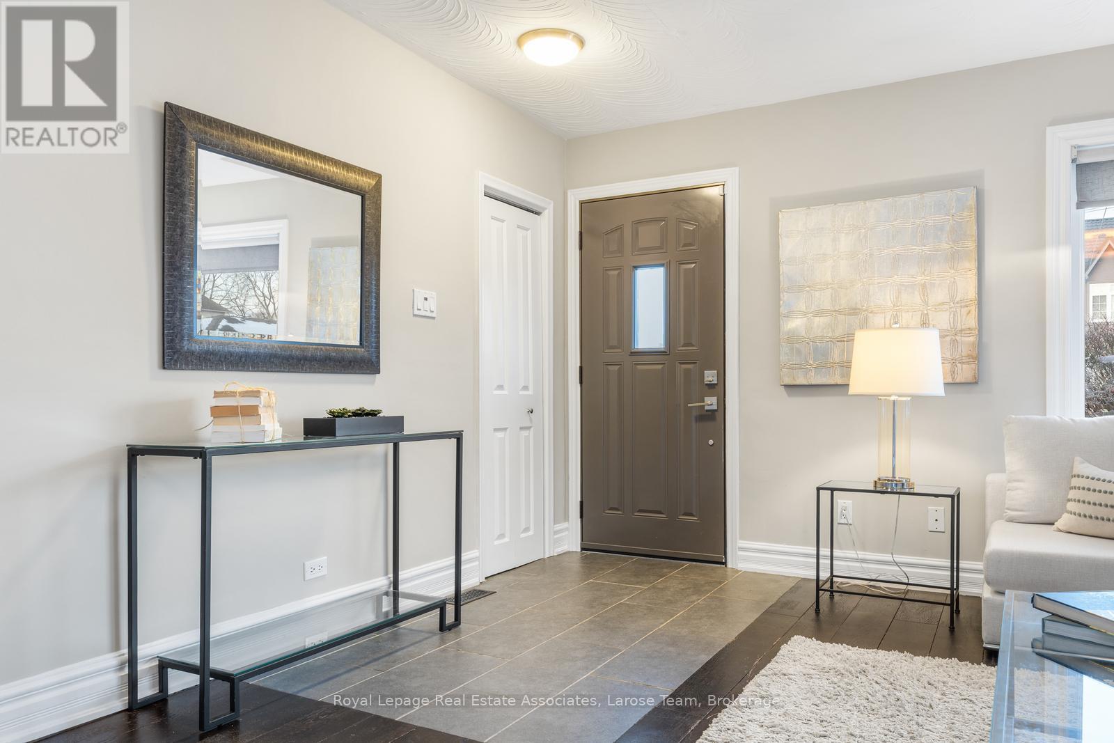 2176 Florian Road, Mississauga, Ontario  L5A 2M4 - Photo 4 - W13175034