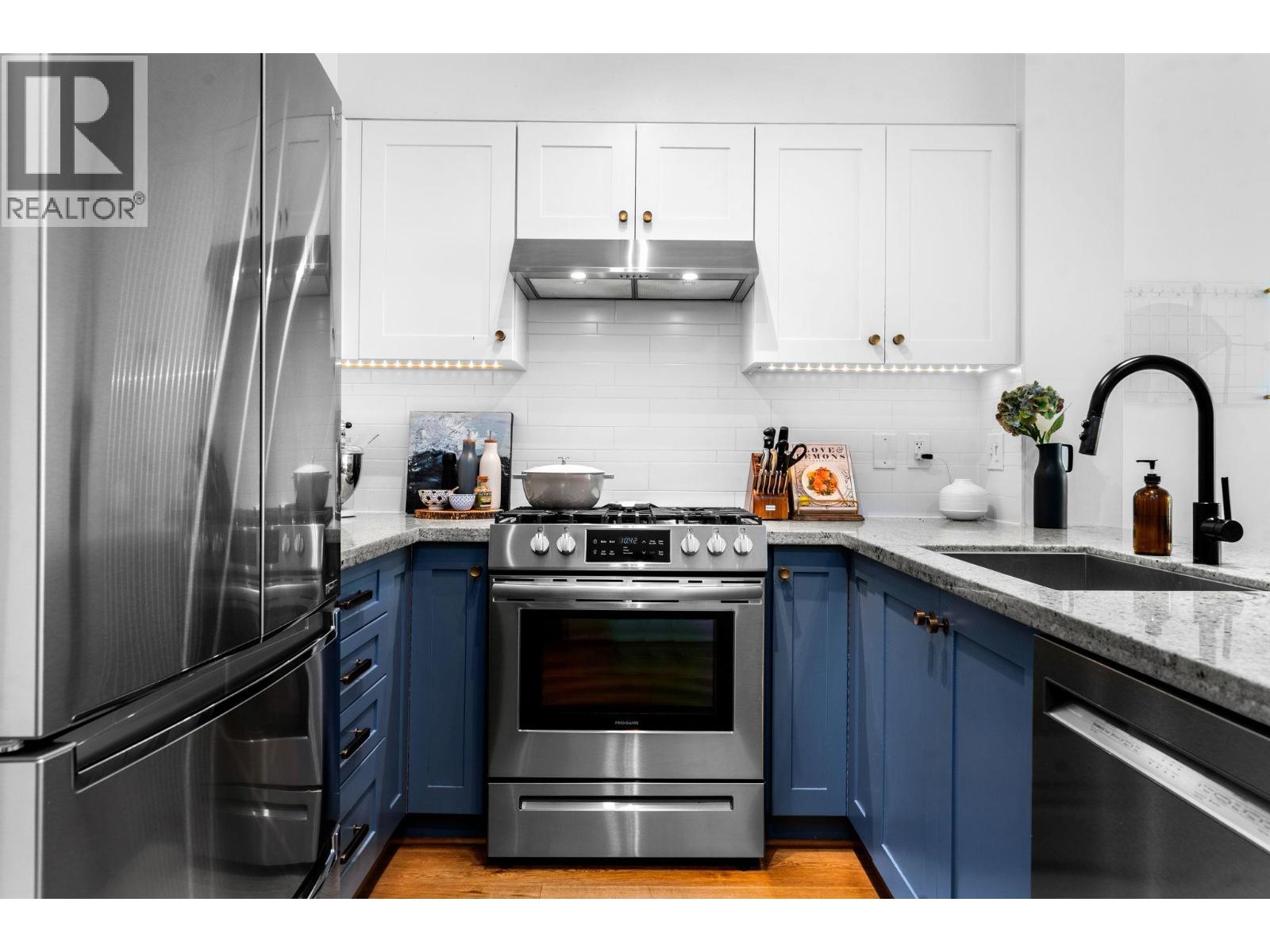 412 2601 Whiteley Court, North Vancouver, British Columbia  V7J 2R7 - Photo 14 - R3127974