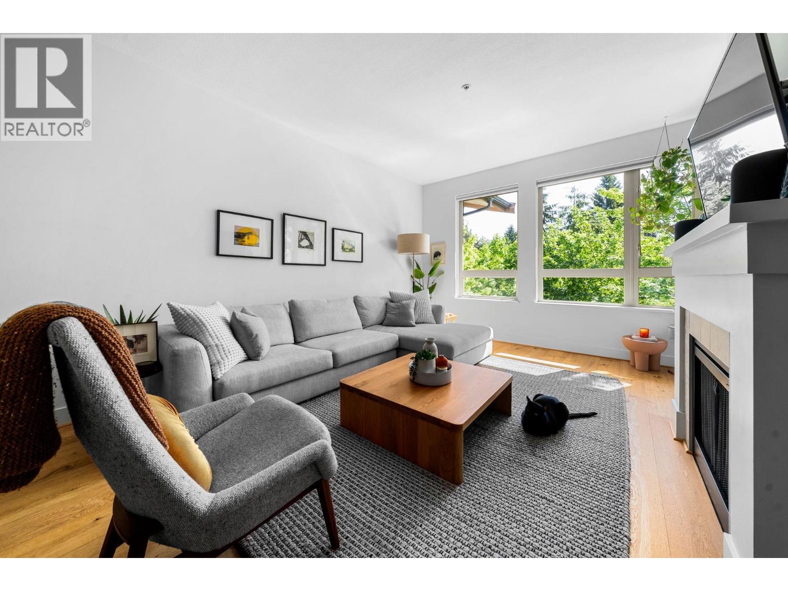 412 2601 Whiteley Court, North Vancouver, British Columbia  V7J 2R7 - Photo 4 - R3127974