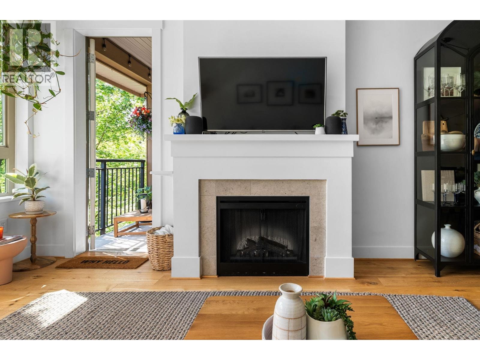 412 2601 Whiteley Court, North Vancouver, British Columbia  V7J 2R7 - Photo 5 - R3127974