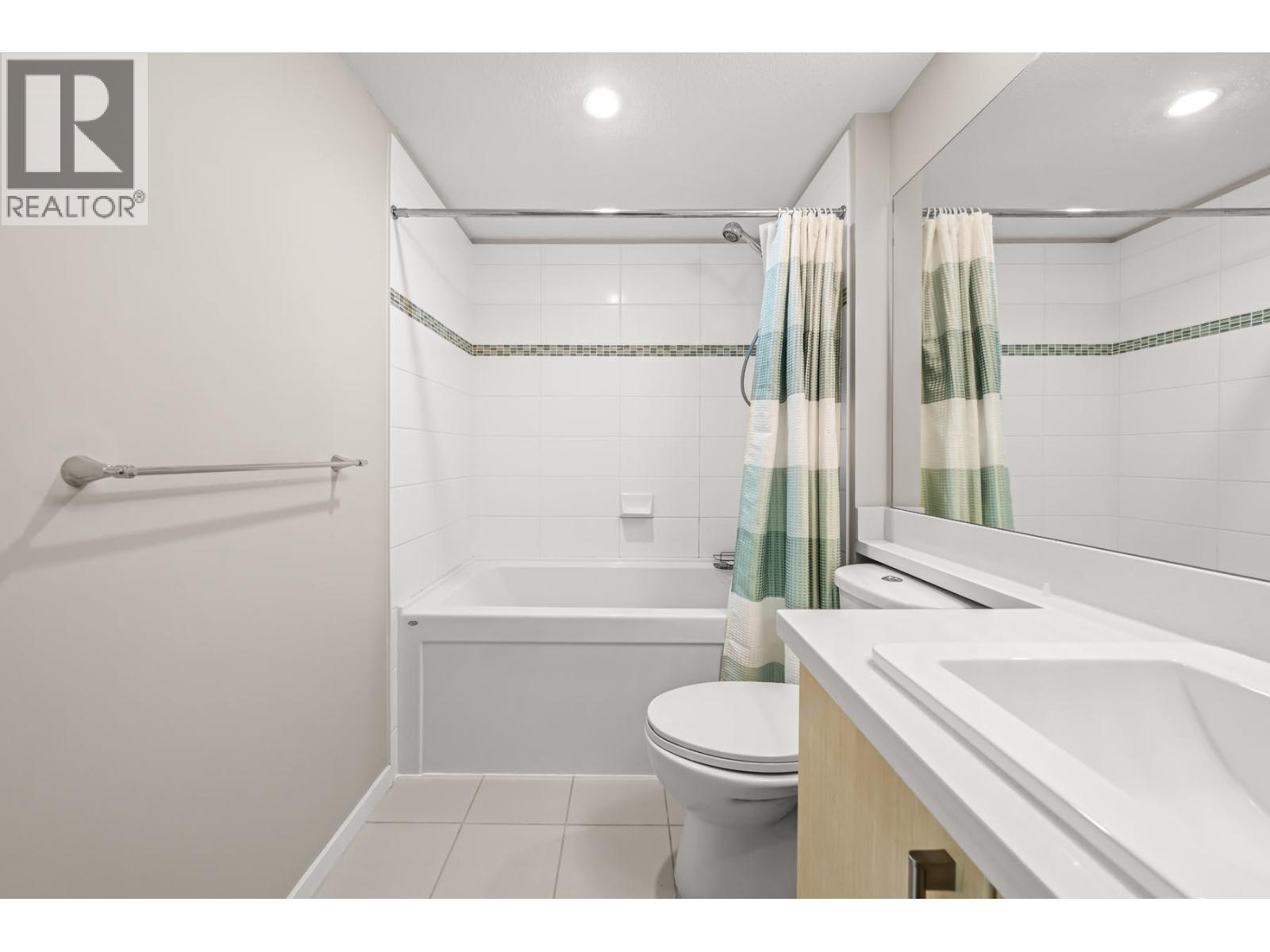 307 3178 Dayanee Springs Boulevard, Coquitlam, British Columbia  V3E 0B9 - Photo 19 - R3127981