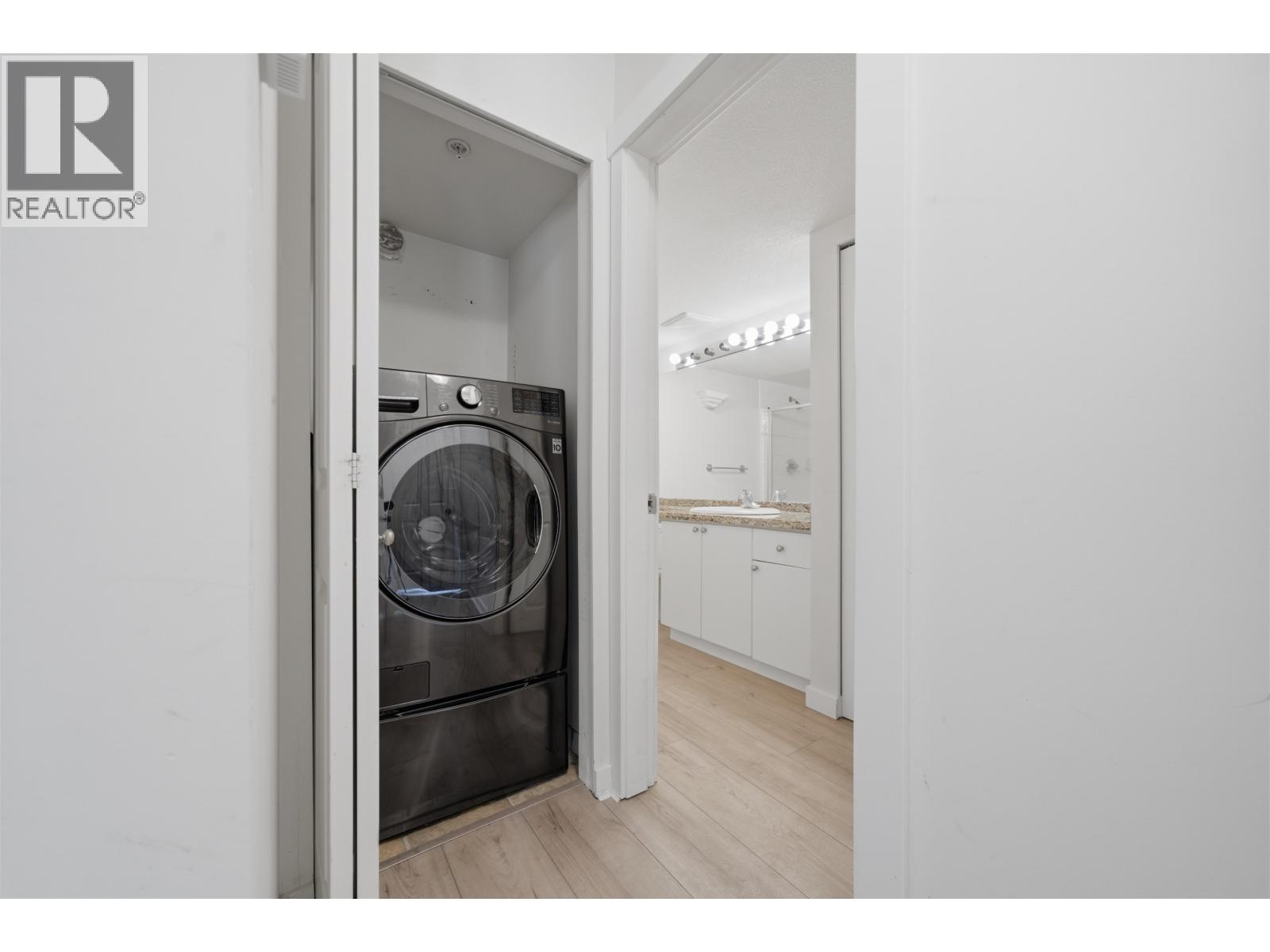 212 1428 Parkway Boulevard, Coquitlam, British Columbia  V3E 3L8 - Photo 22 - R3109361