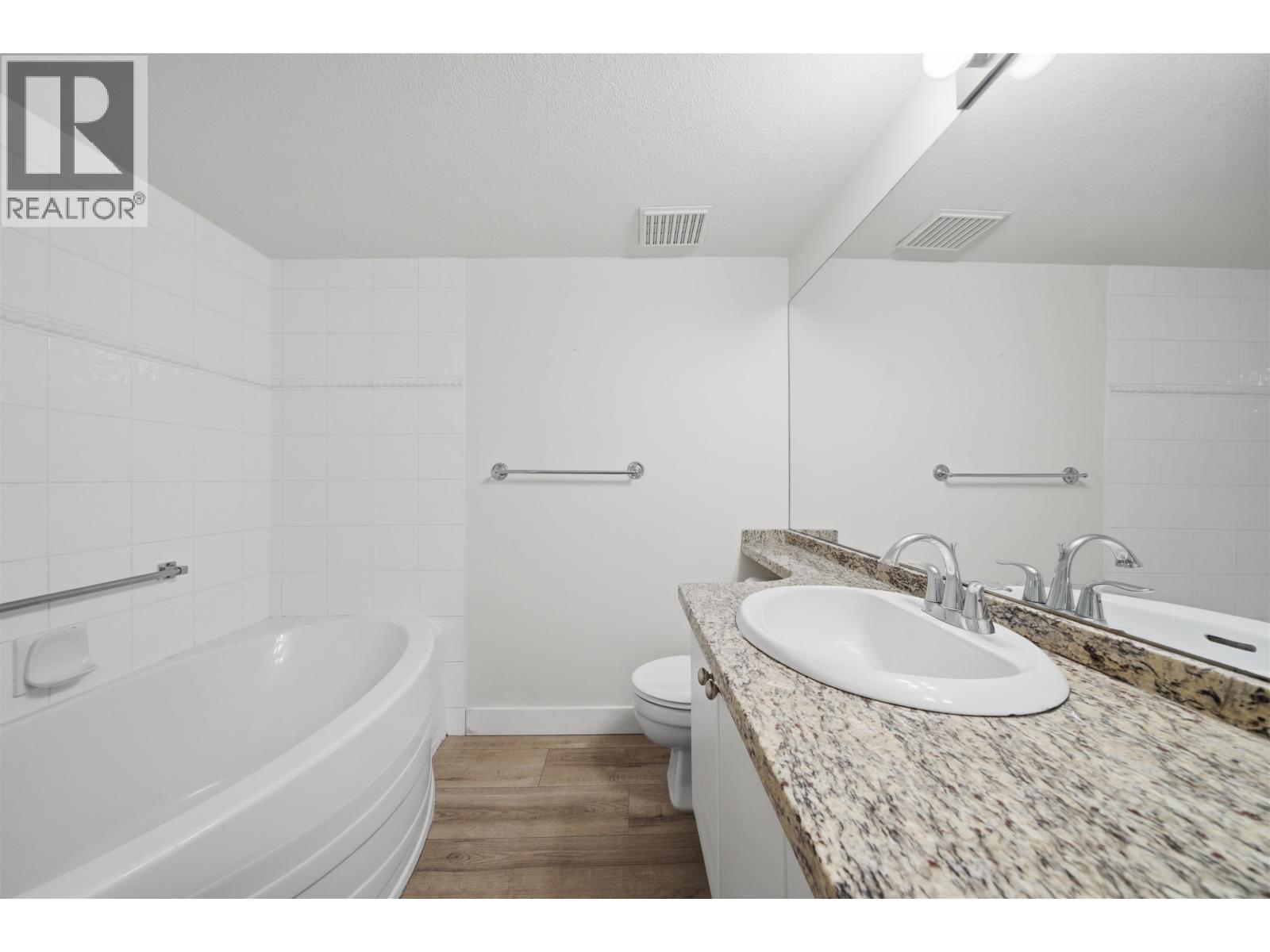 212 1428 Parkway Boulevard, Coquitlam, British Columbia  V3E 3L8 - Photo 20 - R3109361