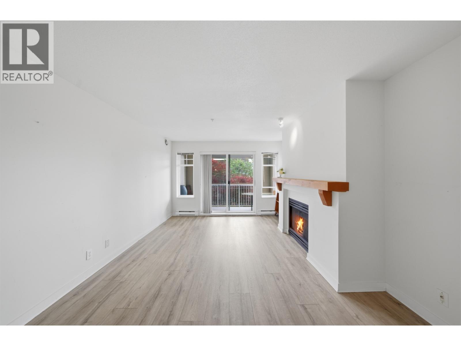 212 1428 Parkway Boulevard, Coquitlam, British Columbia  V3E 3L8 - Photo 9 - R3109361