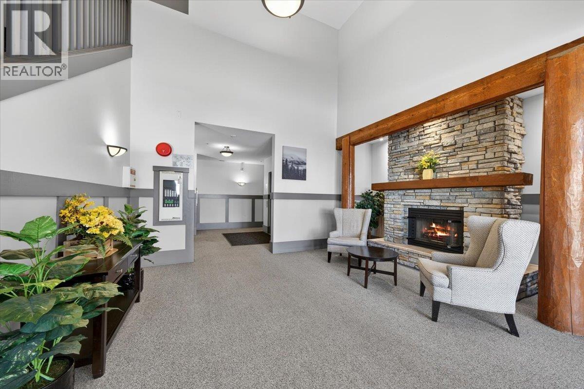212 1428 Parkway Boulevard, Coquitlam, British Columbia  V3E 3L8 - Photo 31 - R3109361