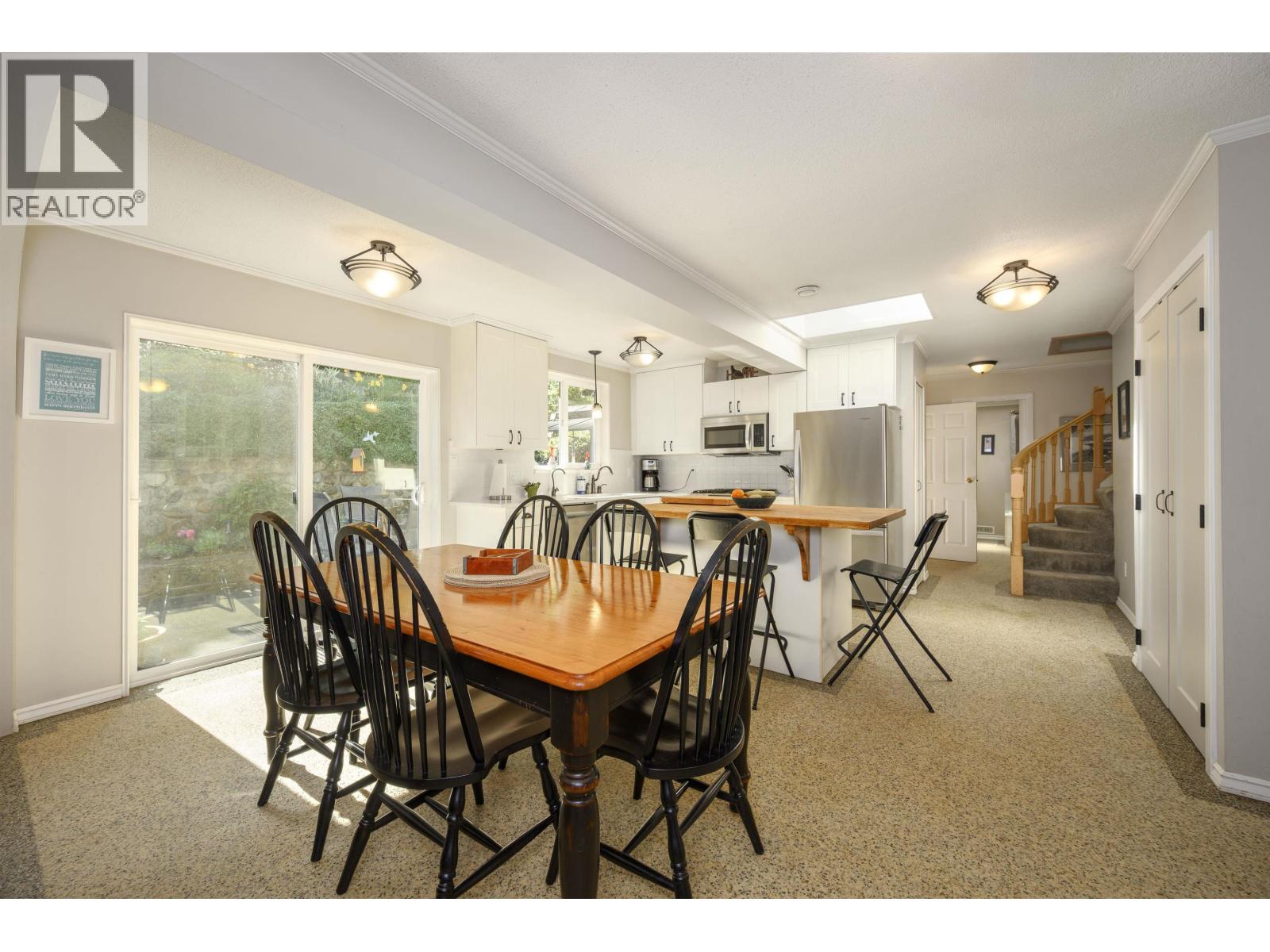 1747 Bellelynn Place, North Vancouver, British Columbia  V7J 2T9 - Photo 11 - R3127976