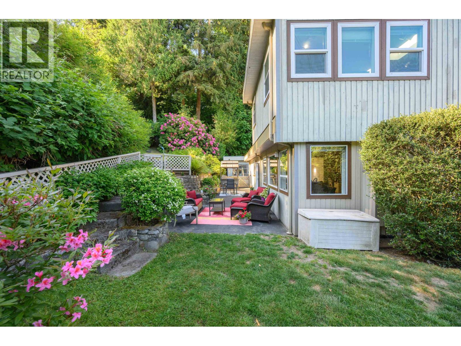 1747 Bellelynn Place, North Vancouver, British Columbia  V7J 2T9 - Photo 17 - R3127976