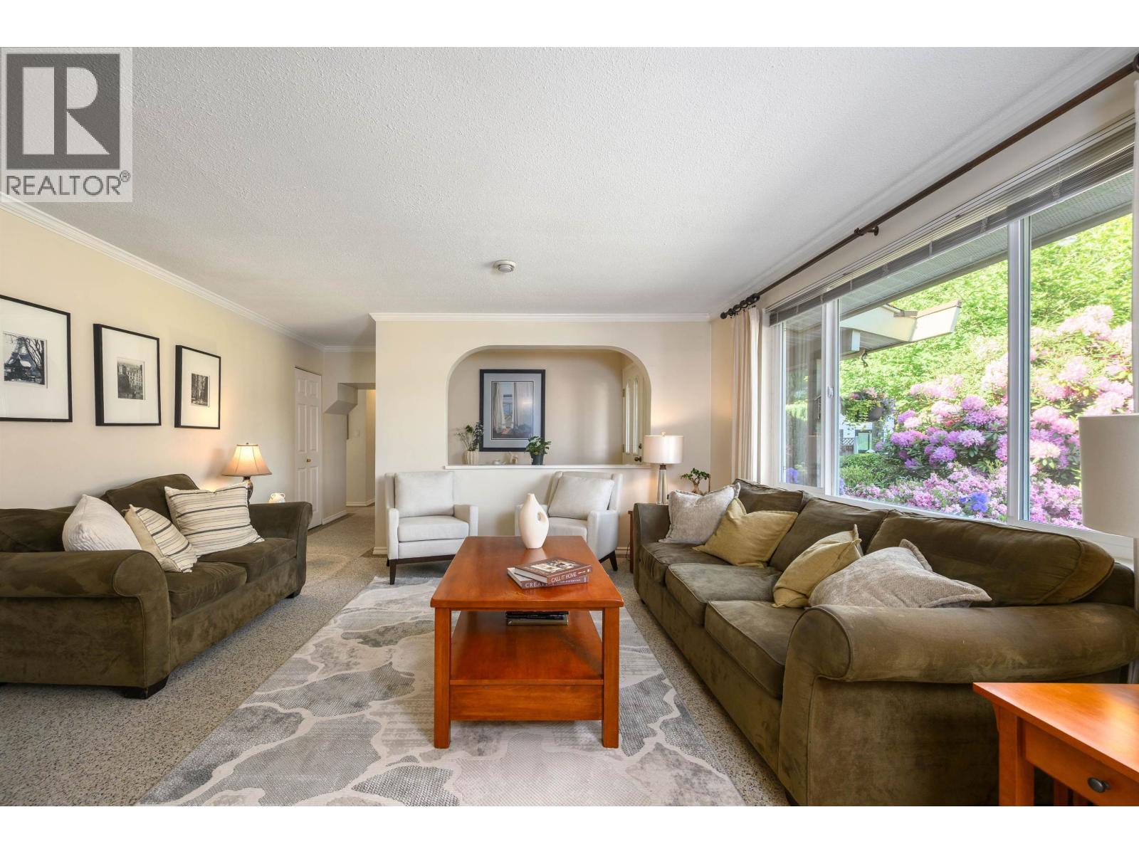 1747 Bellelynn Place, North Vancouver, British Columbia  V7J 2T9 - Photo 5 - R3127976
