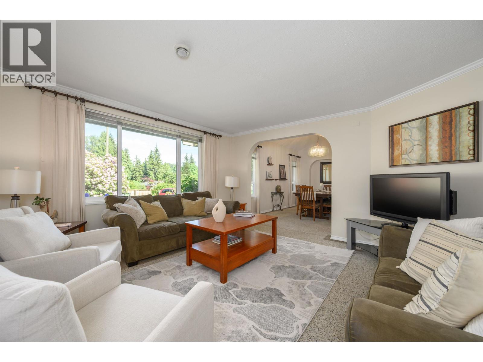 1747 Bellelynn Place, North Vancouver, British Columbia  V7J 2T9 - Photo 6 - R3127976