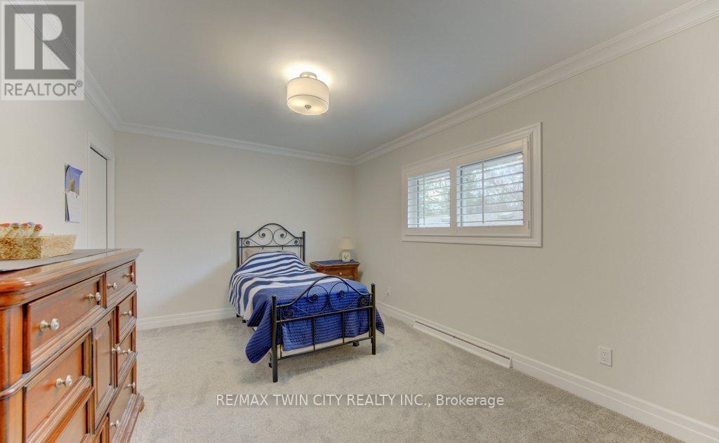 196 Lourdes Street, Waterloo, Ontario  N2L 1N7 - Photo 16 - X13174698