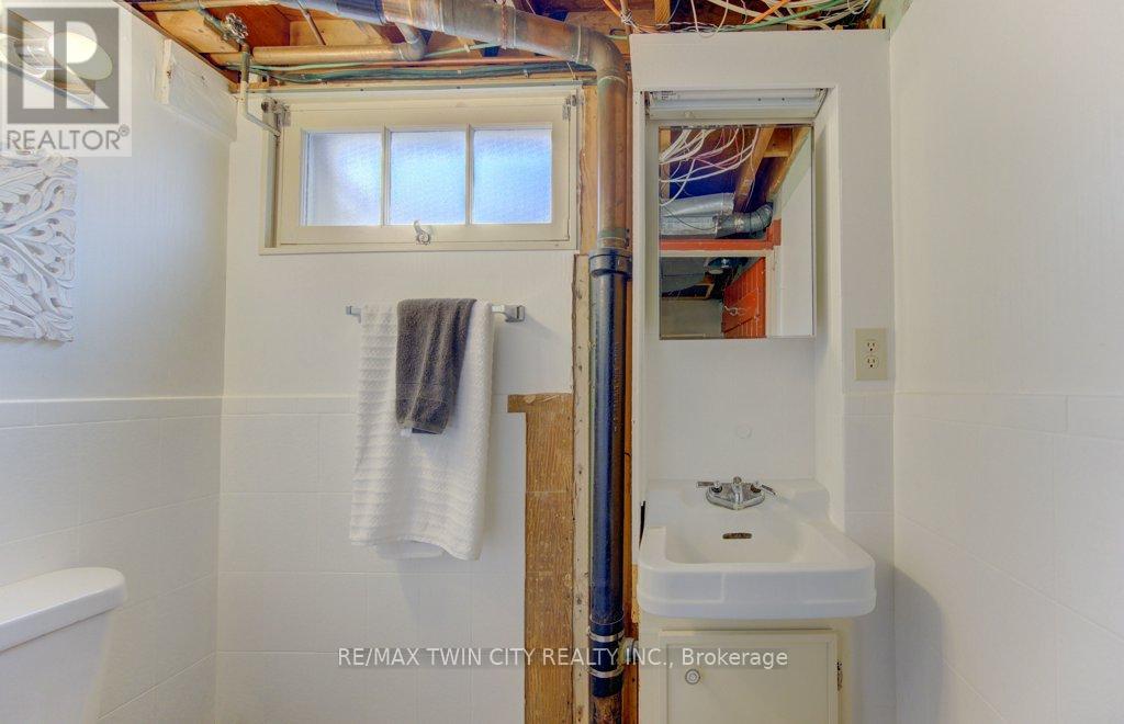 196 Lourdes Street, Waterloo, Ontario  N2L 1N7 - Photo 26 - X13174698