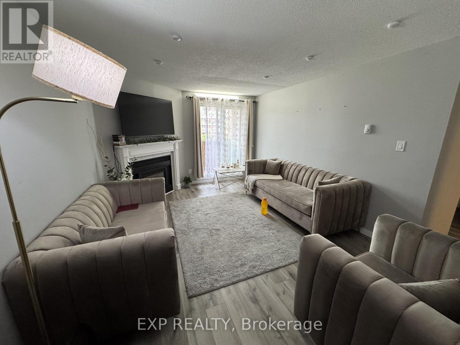 60 - 136 Conway Drive, London South, Ontario  N6E 3N1 - Photo 2 - X13174832
