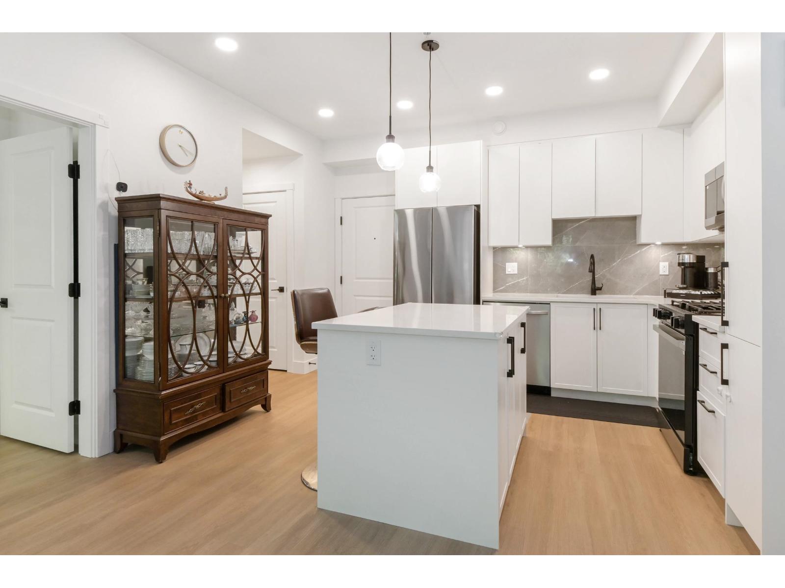 204 3480 146a Street, Surrey, British Columbia  V4P 0H6 - Photo 7 - R3127482