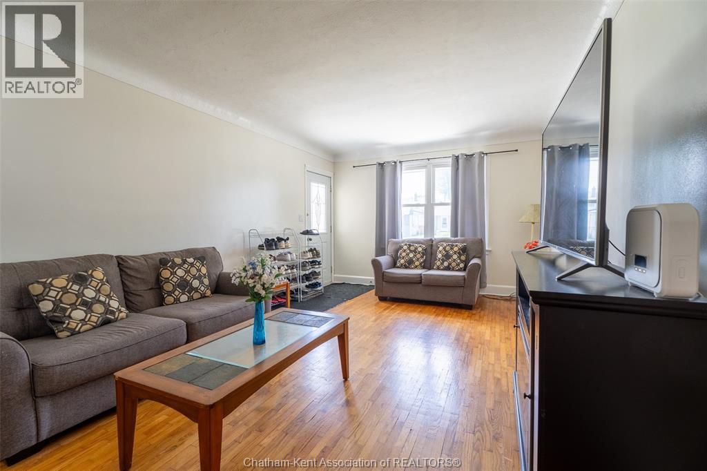 363 Lacroix Street, Chatham, Ontario  N7M 2W4 - Photo 3 - 26012165