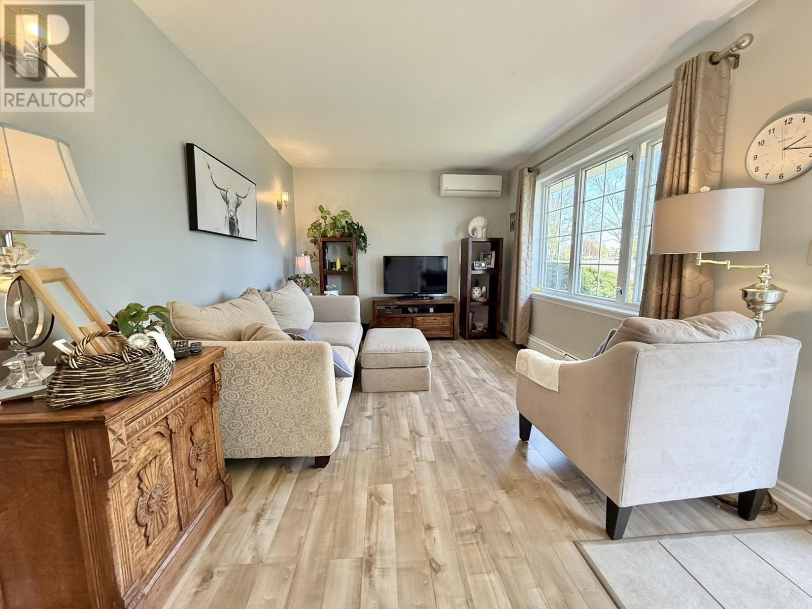 280 Westridge Crescent, Charlottetown, Prince Edward Island  C1A 8Z1 - Photo 6 - 202612193