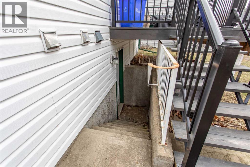 14 Lincoln Park, Lacombe, Alberta  T4L 1P3 - Photo 12 - A2314584