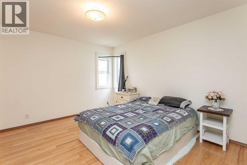14 Lincoln Park, Lacombe, Alberta  T4L 1P3 - Photo 6 - A2314584