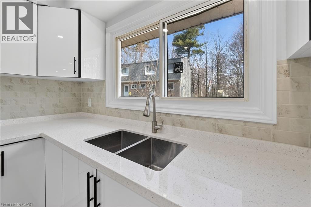 2050 Upper Middle Road Unit# 153, Burlington, Ontario  L7P 3R9 - Photo 13 - 40833691