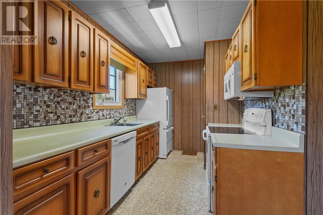 168 Levesque, Sudbury, Ontario P3B 3T1 - Photo 2 - 2128022