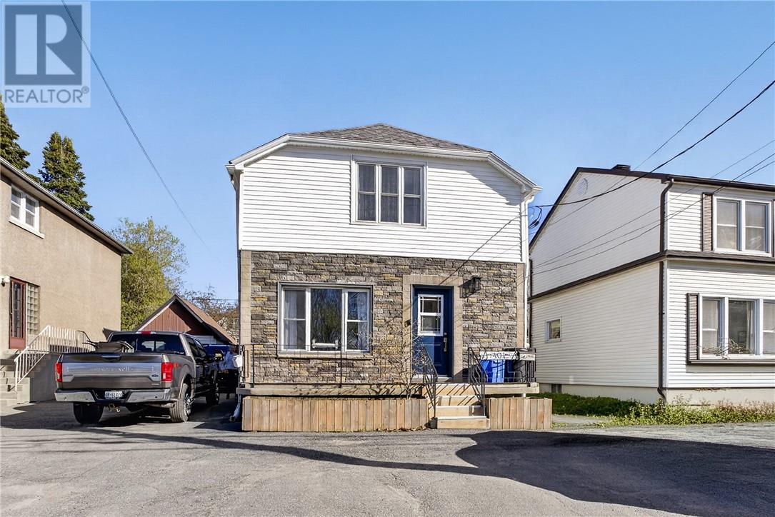 401 Wembley Drive, Sudbury, Ontario  P3E 1P1 - Photo 1 - 2128063