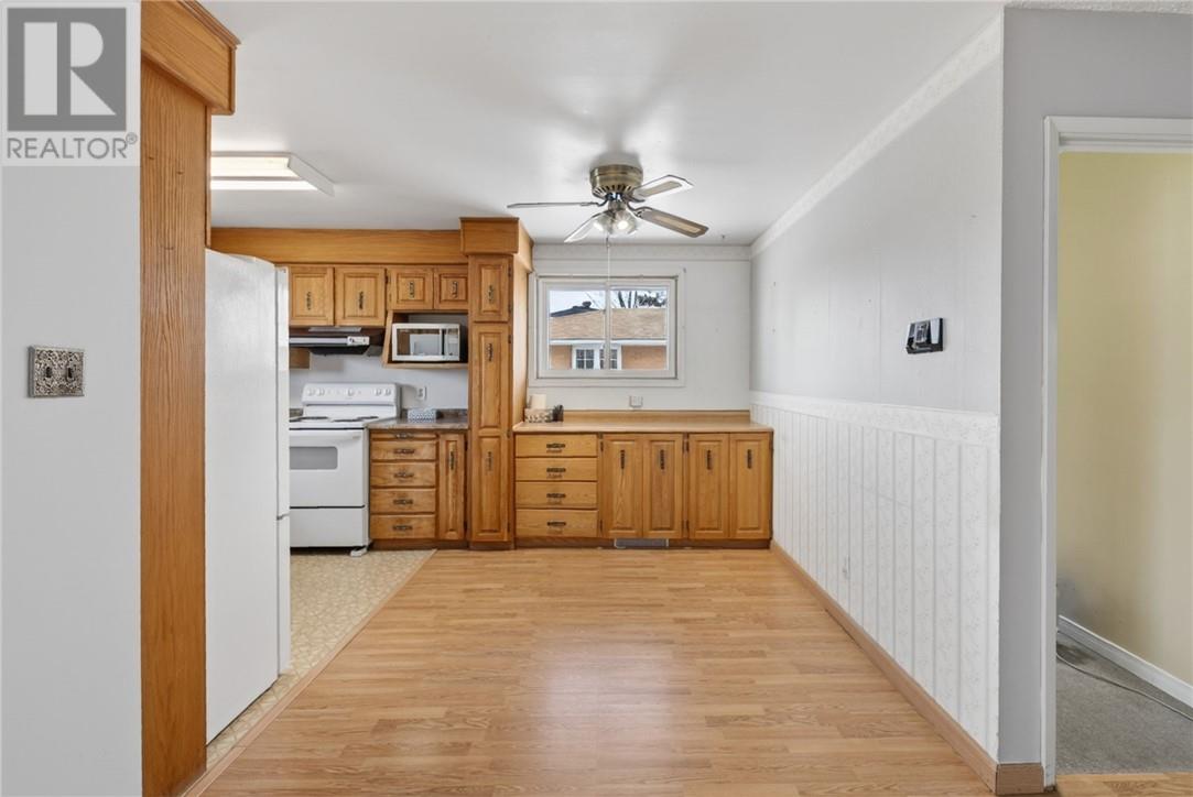 35 Falcon Crescent, Chelmsford, Ontario  P0M 1L0 - Photo 11 - 2128031