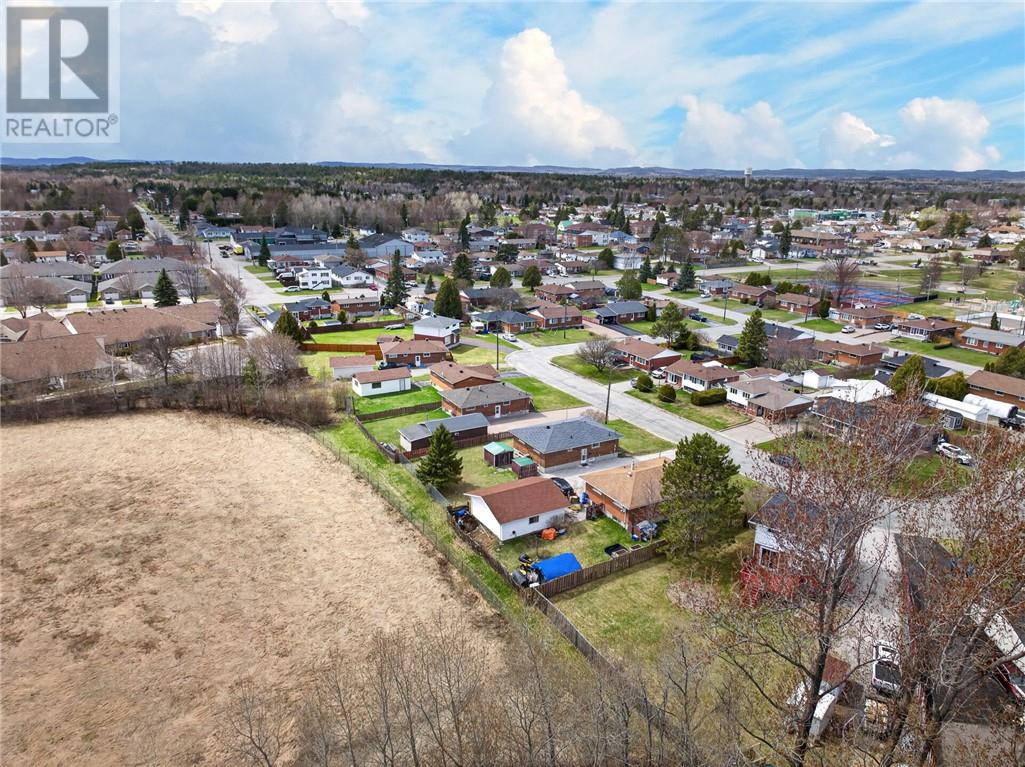 35 Falcon Crescent, Chelmsford, Ontario  P0M 1L0 - Photo 31 - 2128031