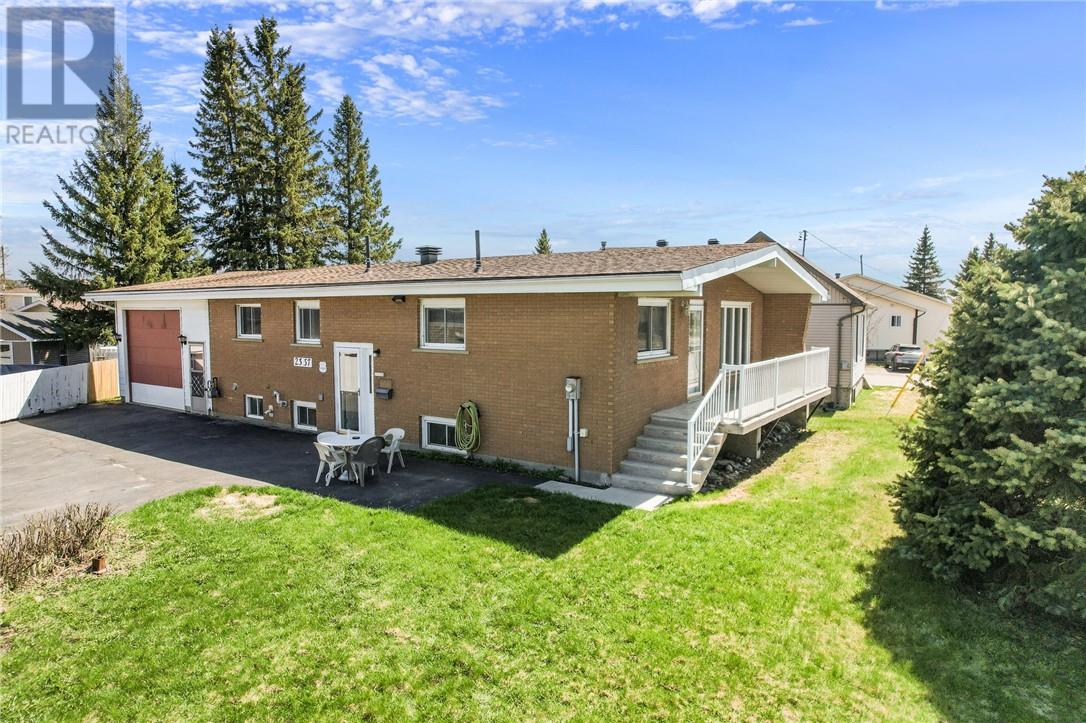 2337 Emily Street, Sudbury, Ontario P3A 2K9 - Photo 2 - 2127984