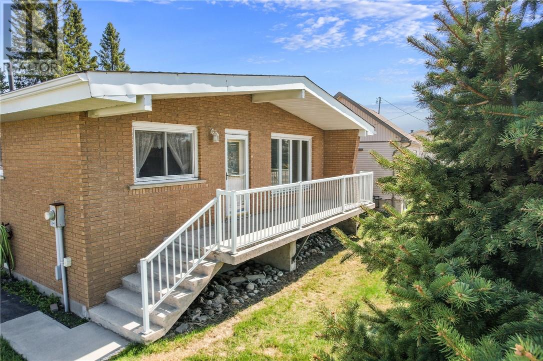 2337 Emily Street, Sudbury, Ontario P3A 2K9 - Photo 3 - 2127984
