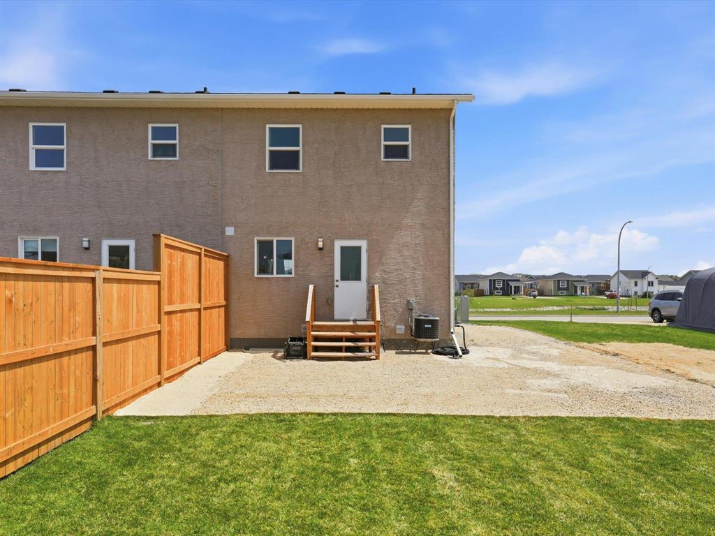 108 Imperial Crescent, Steinbach, Manitoba  R5G 2T7 - Photo 27 - 202611785