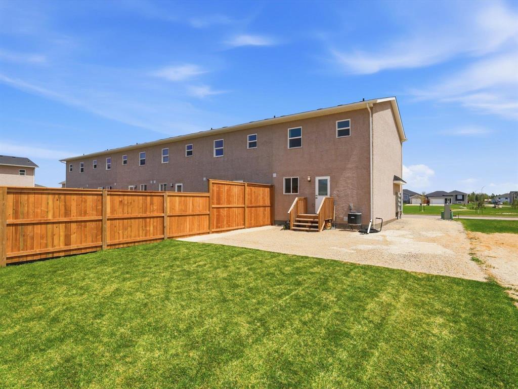 108 Imperial Crescent, Steinbach, Manitoba  R5G 2T7 - Photo 28 - 202611785