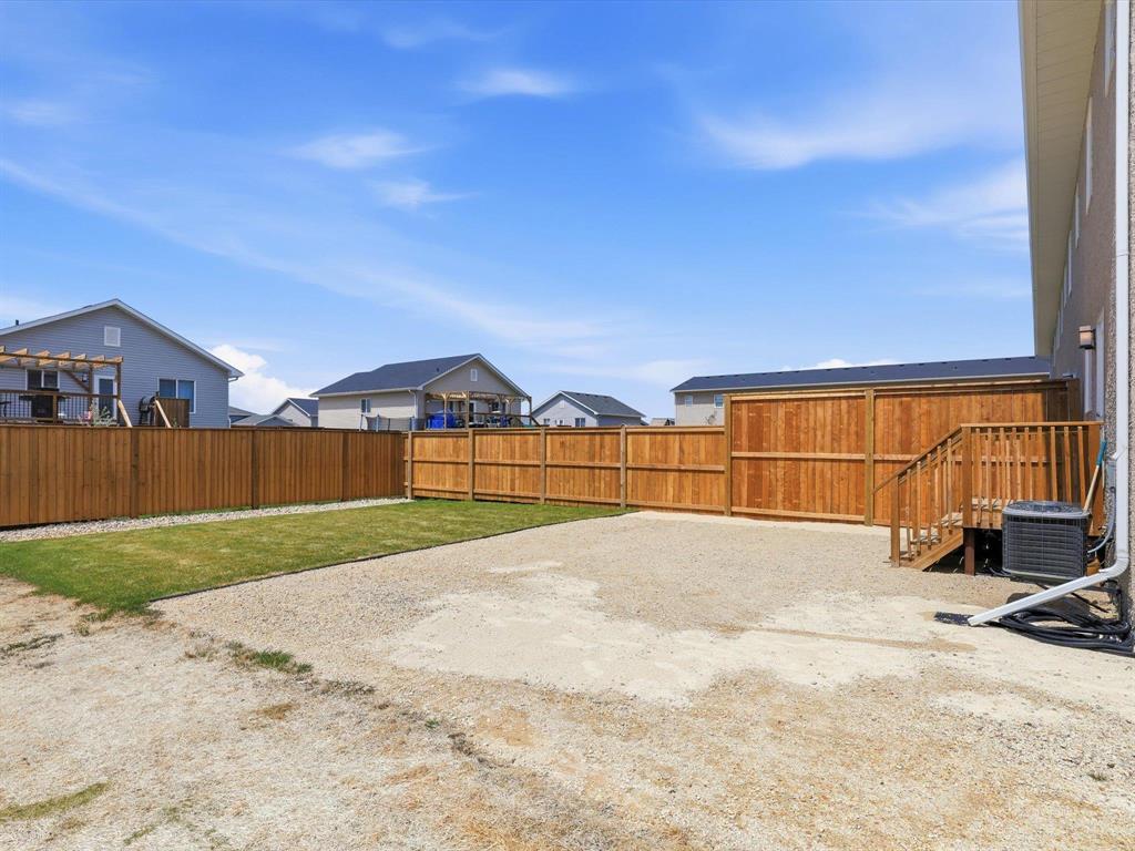 108 Imperial Crescent, Steinbach, Manitoba  R5G 2T7 - Photo 30 - 202611785