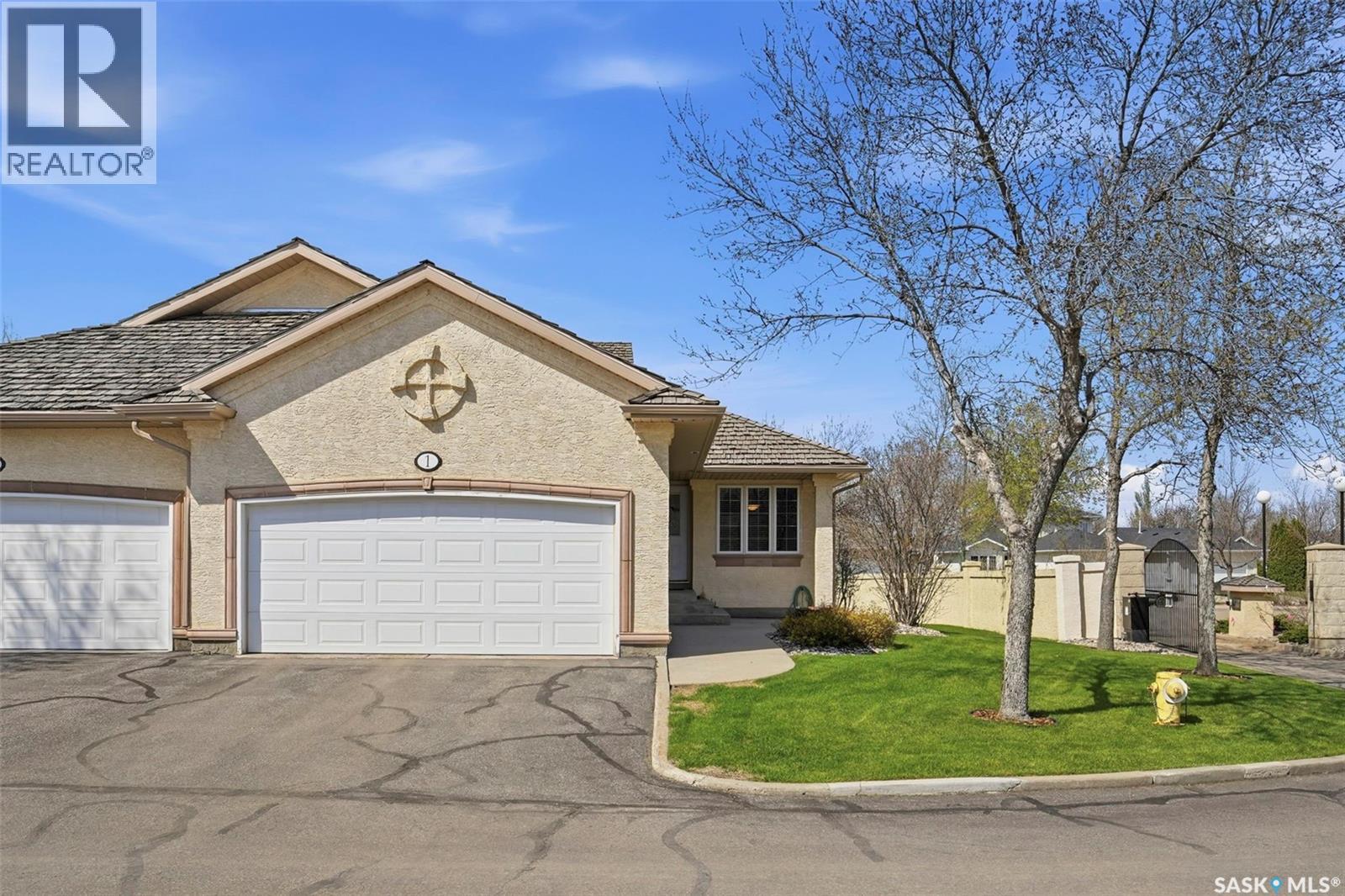1 330 Stodola Court, Saskatoon, Saskatchewan  S7N 1N9 - Photo 2 - SK037057