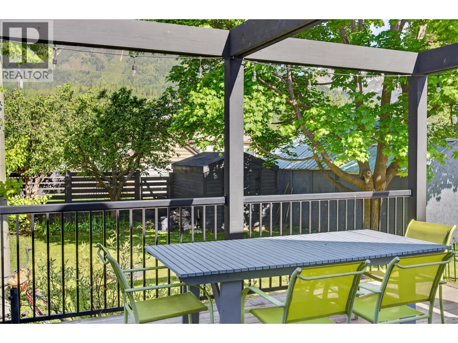 461 6th Avenue, Fernie, British Columbia  V0B 1M0 - Photo 6 - 10388522